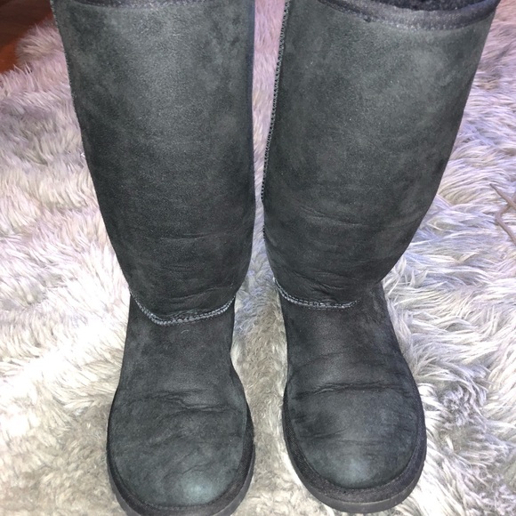 BLACK UGGS🖤🖤🖤 - Picture 2 of 7